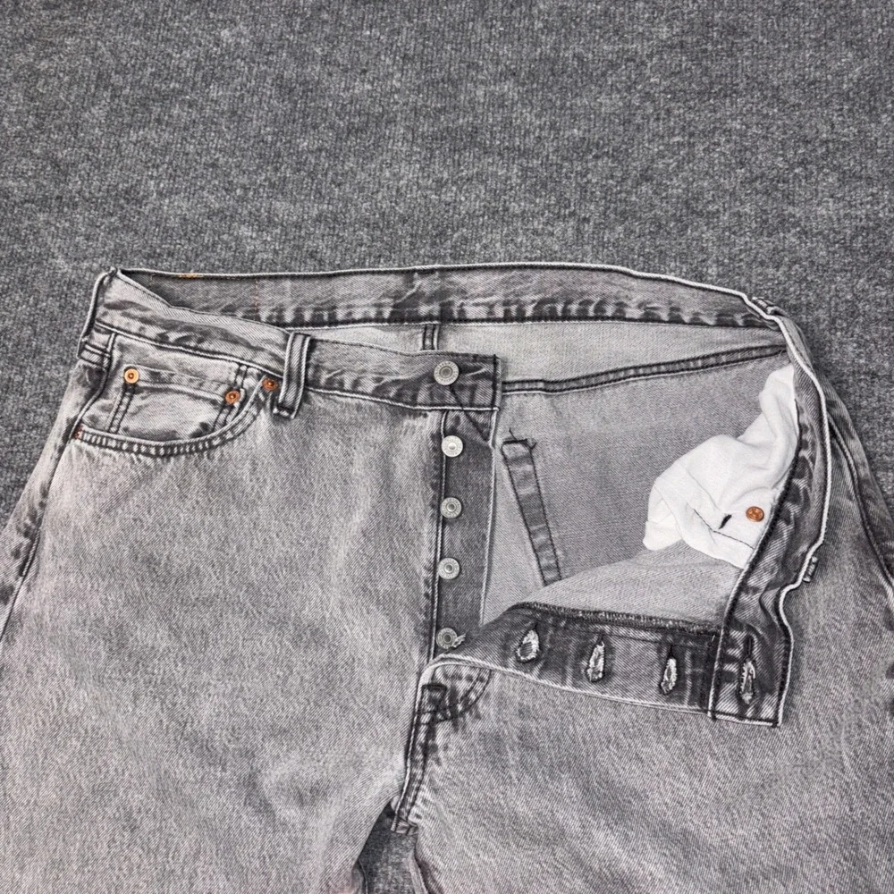 Levis 501 Original Fit Mens 36x34 Gray Acid Wash Straight Leg Button Fly Jeans